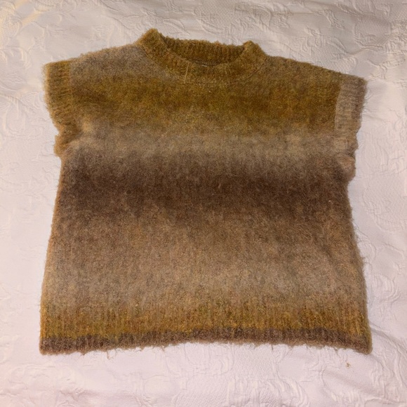 ZARA Ombré Knit Sweater Vest - Picture 2 of 4